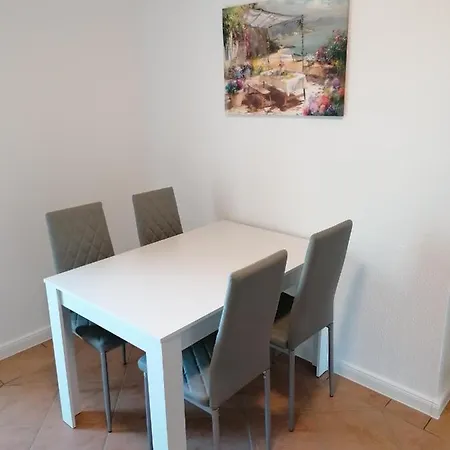 Апартаменты Sleep & Living Ehem Bonaloca