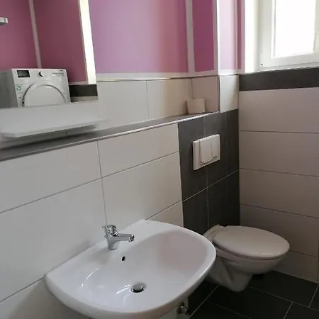 Sleep & Living Ehem Bonaloca דירה *